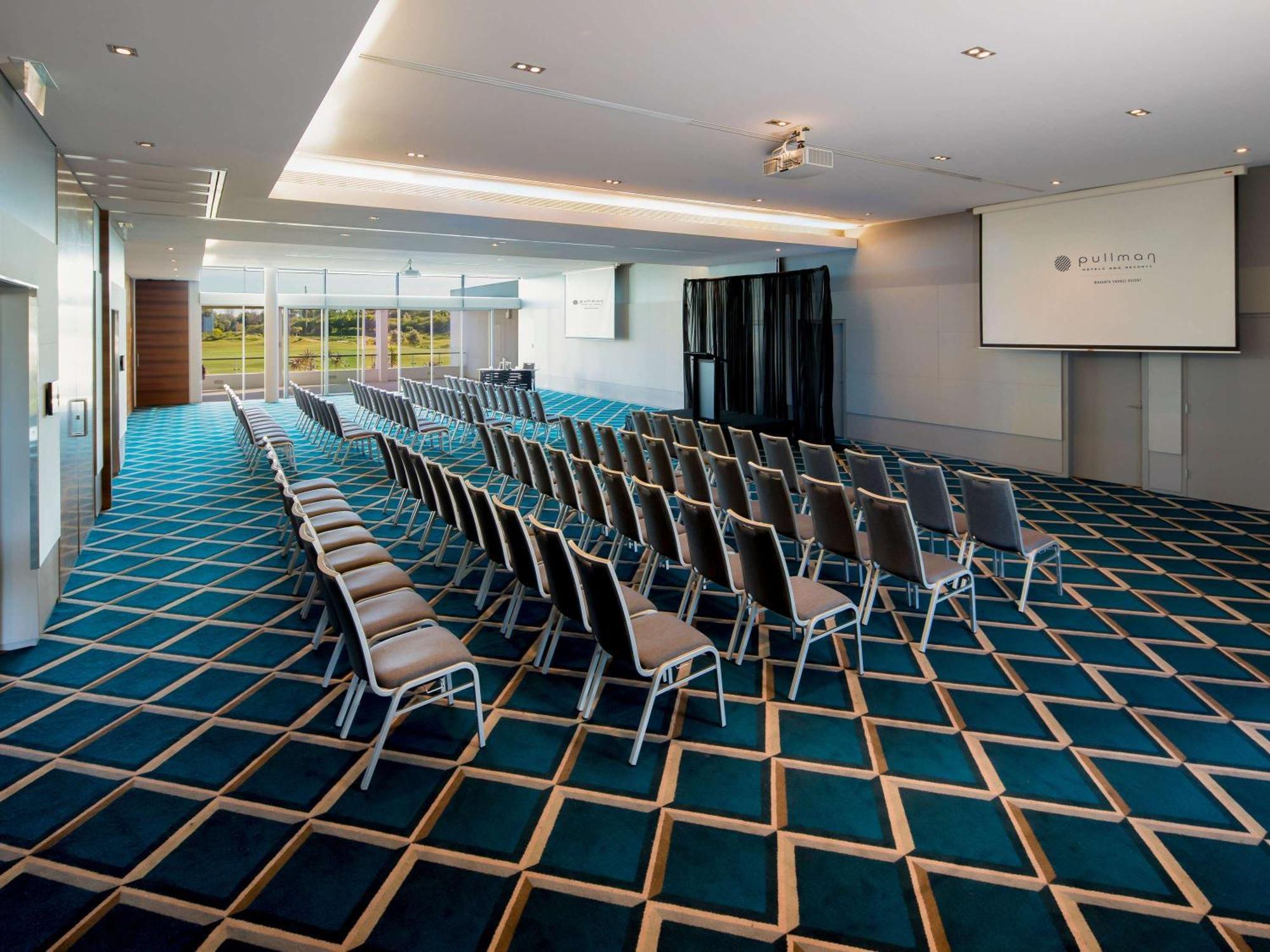 Pullman Magenta Shores Resort Entrance Eksteriør billede The Auditorium